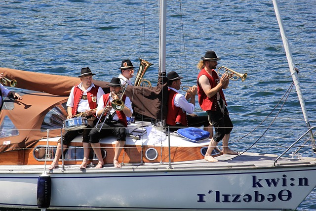 首日综述 首日综述